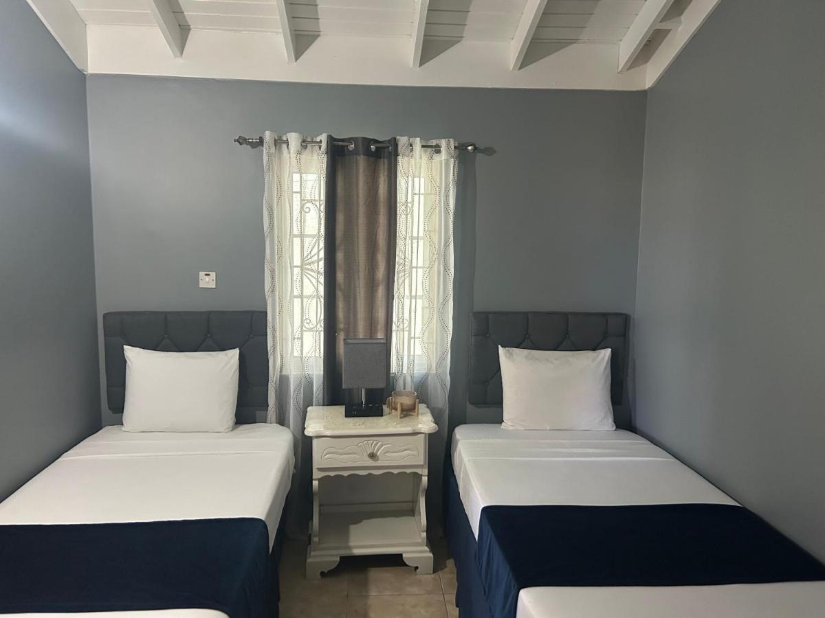 Williams Oasis Apartment Falmouth Bagian luar foto